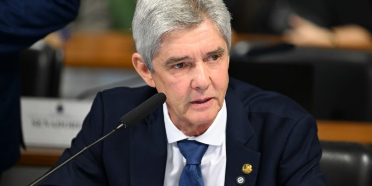Senado debate regulamentação da Lei dos Defensivos Agrícolas e cobra segurança jurídica