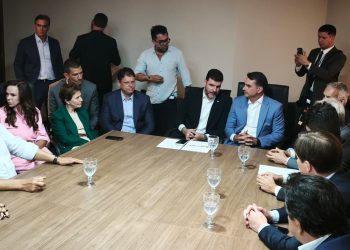 FPA tem reunião com Flávio Bolsonaro para alinhar apoio no segundo turno